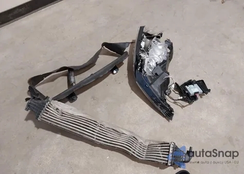 2012 Mercedes-Benz E 350 из США, поврежденный, VIN WDDHF5KB2CA540192